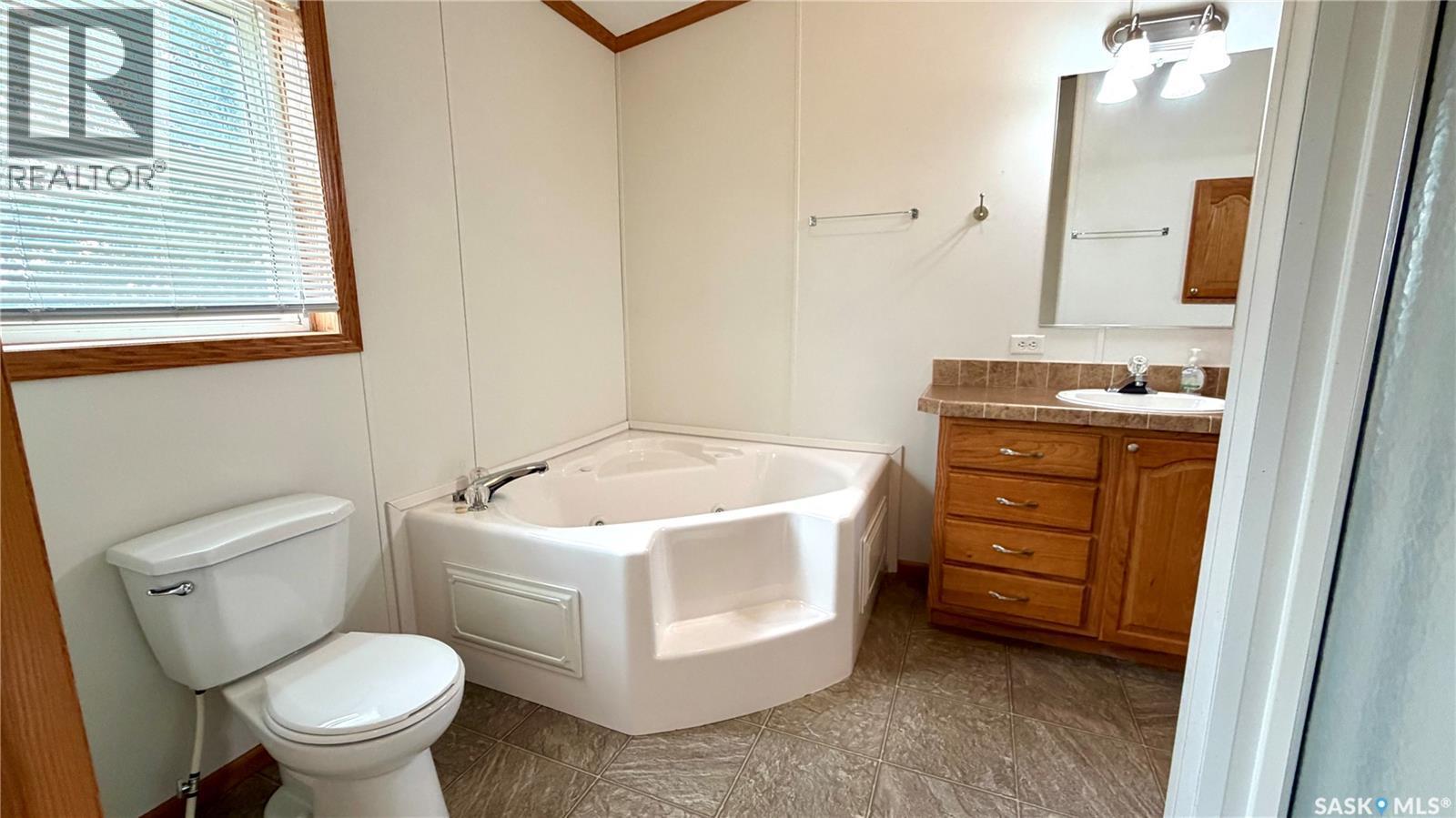 431 Park Avenue, Outlook, SK