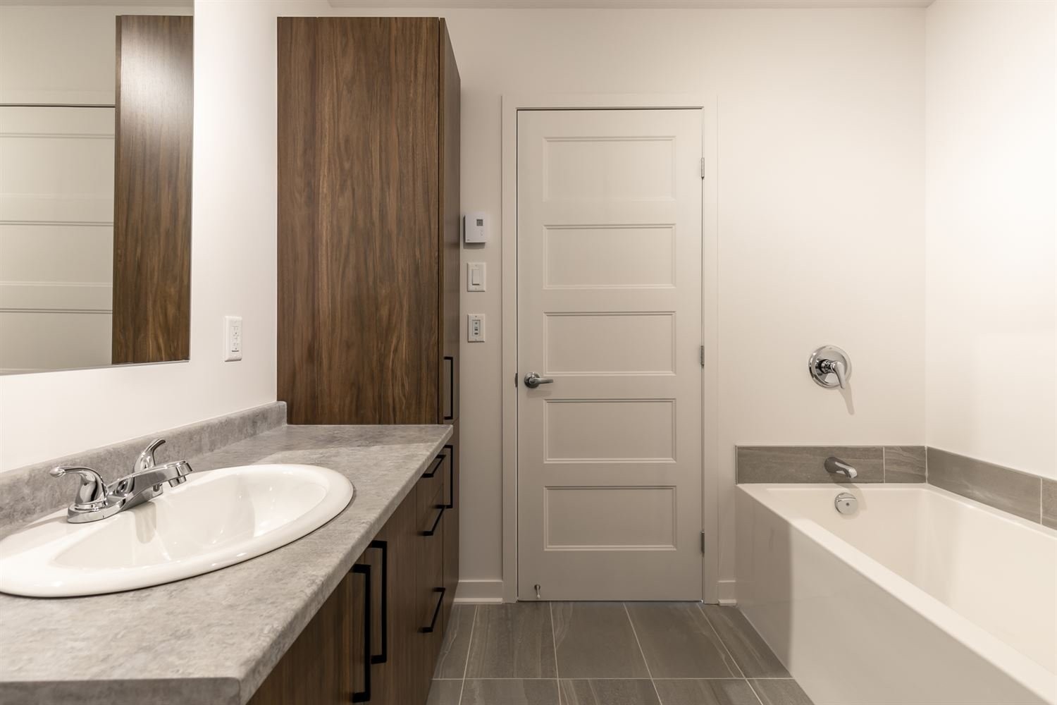 Bathroom - 304-300 Rue Du Grenoble, Lachute, QC - Indoor Photo Showing Bathroom