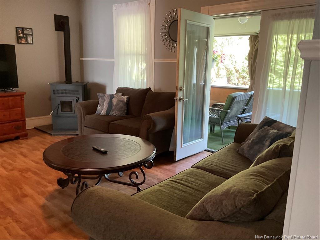 350 Debec Rd, Debec, NB - Indoor Photo Showing Living Room