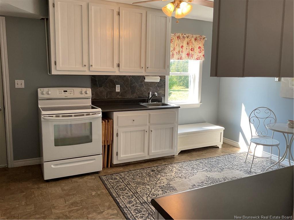 350 Debec Rd, Debec, NB - Indoor Photo Showing Kitchen