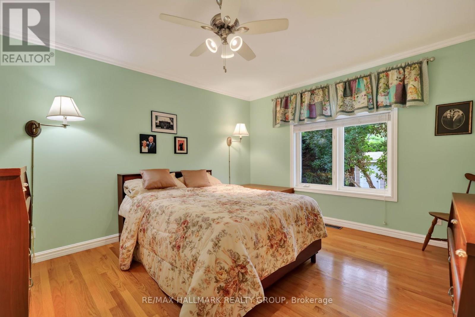 2692 Colman Street, Ottawa, ON - Indoor Photo Showing Bedroom