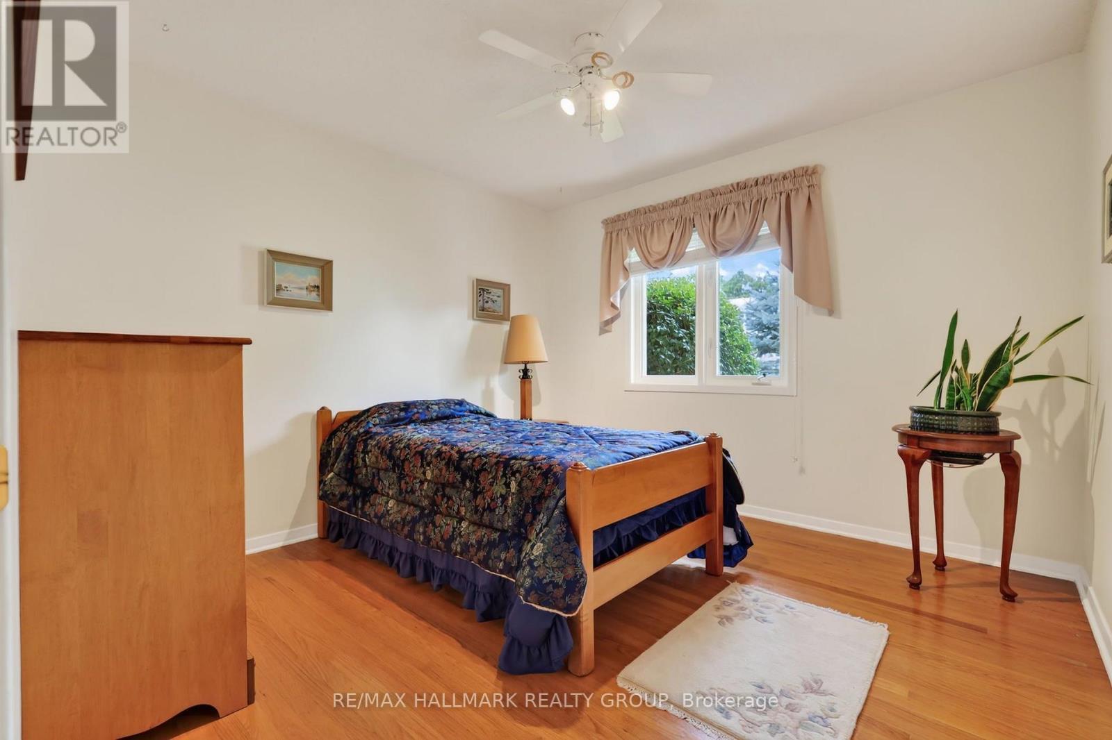 2692 Colman Street, Ottawa, ON - Indoor Photo Showing Bedroom
