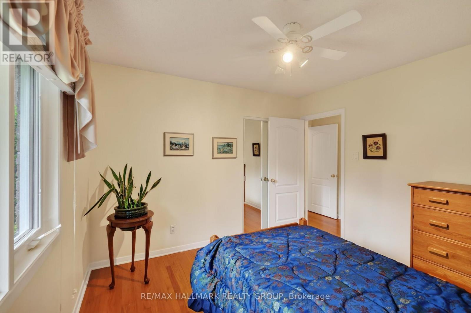 2692 Colman Street, Ottawa, ON - Indoor Photo Showing Bedroom