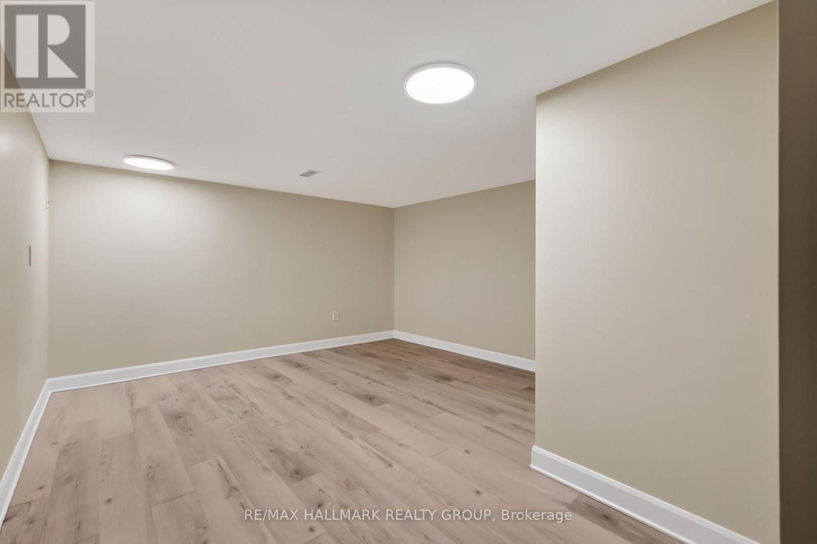 2692 Colman Street, Ottawa, ON - Indoor Photo Showing Other Room