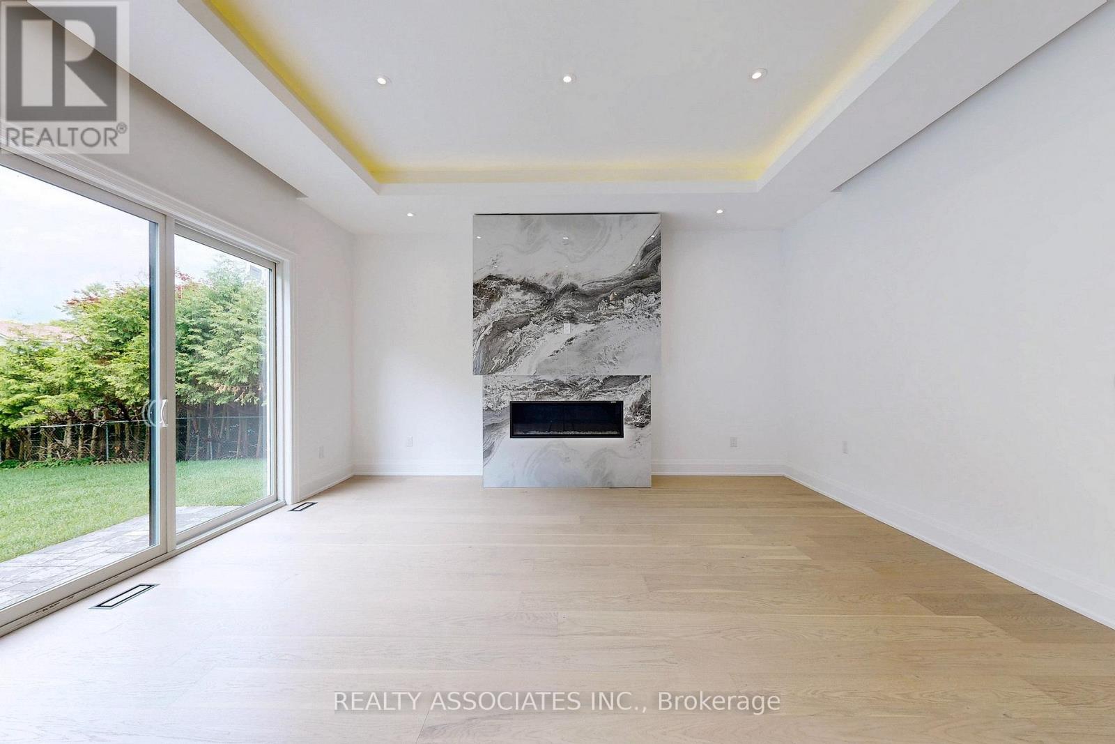 32 Cossar Avenue, Aurora, ON - Indoor