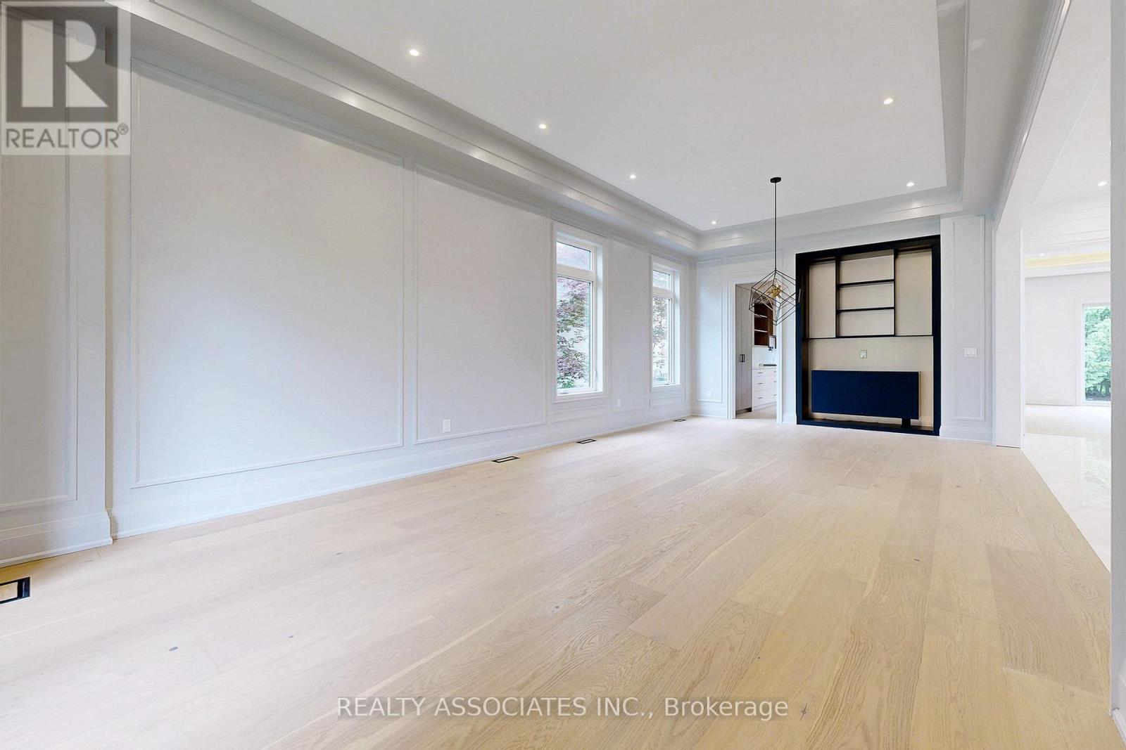 32 Cossar Avenue, Aurora, ON - Indoor Photo Showing Other Room