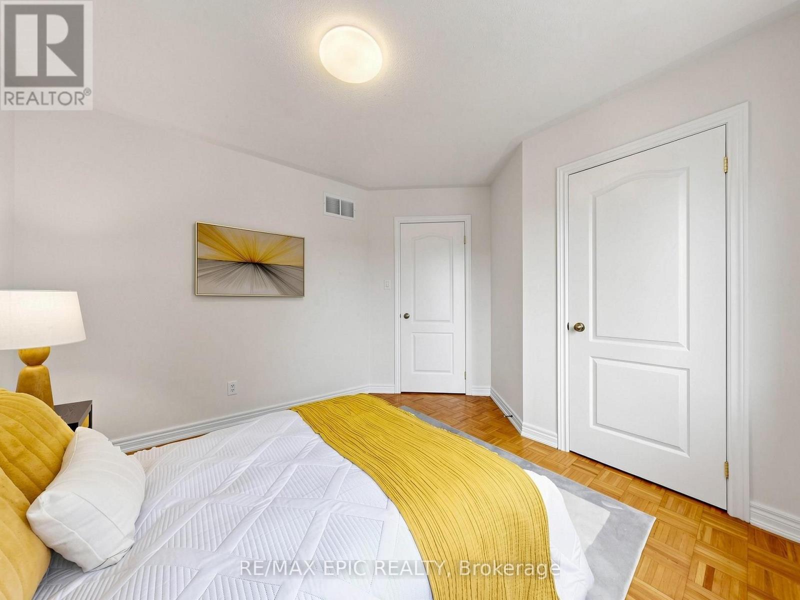 74 Dewpoint Road, Vaughan, ON - Indoor Photo Showing Bedroom