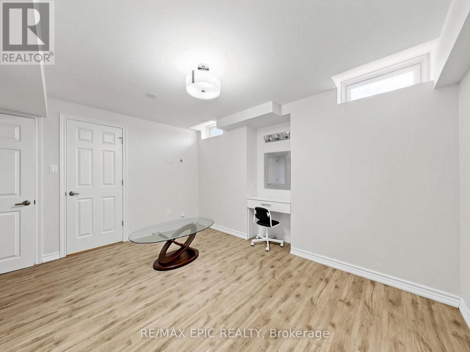 74 Dewpoint Road, Vaughan, ON - Indoor Photo Showing Other Room
