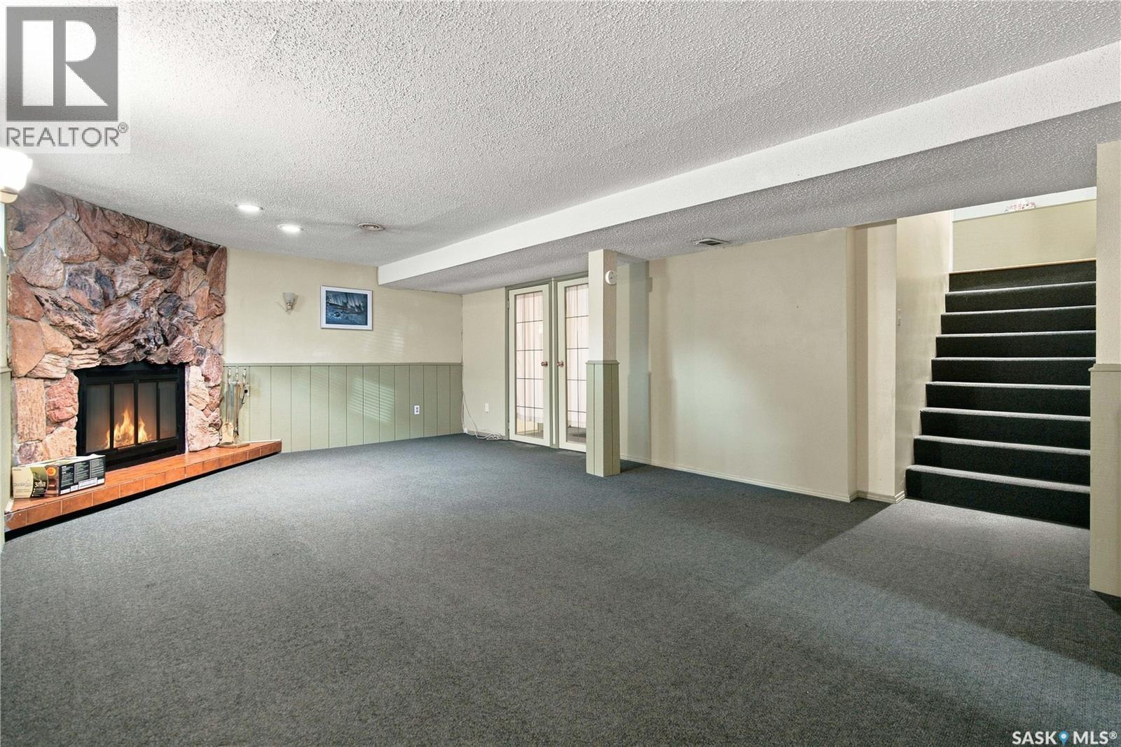 448 Robinson Street, Regina, SK - Indoor With Fireplace