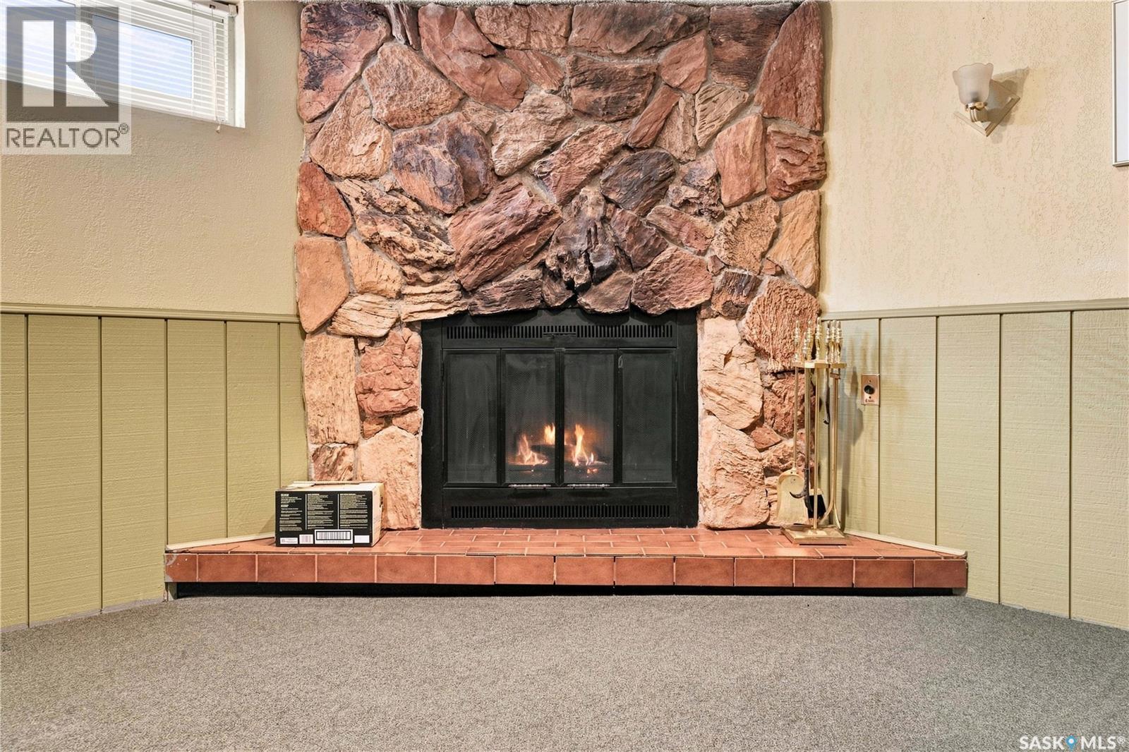448 Robinson Street, Regina, SK - Indoor Photo Showing Other Room With Fireplace
