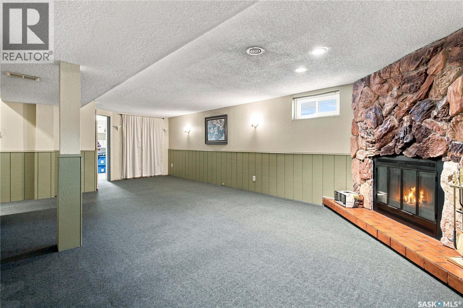 448 Robinson Street, Regina, SK - Indoor With Fireplace