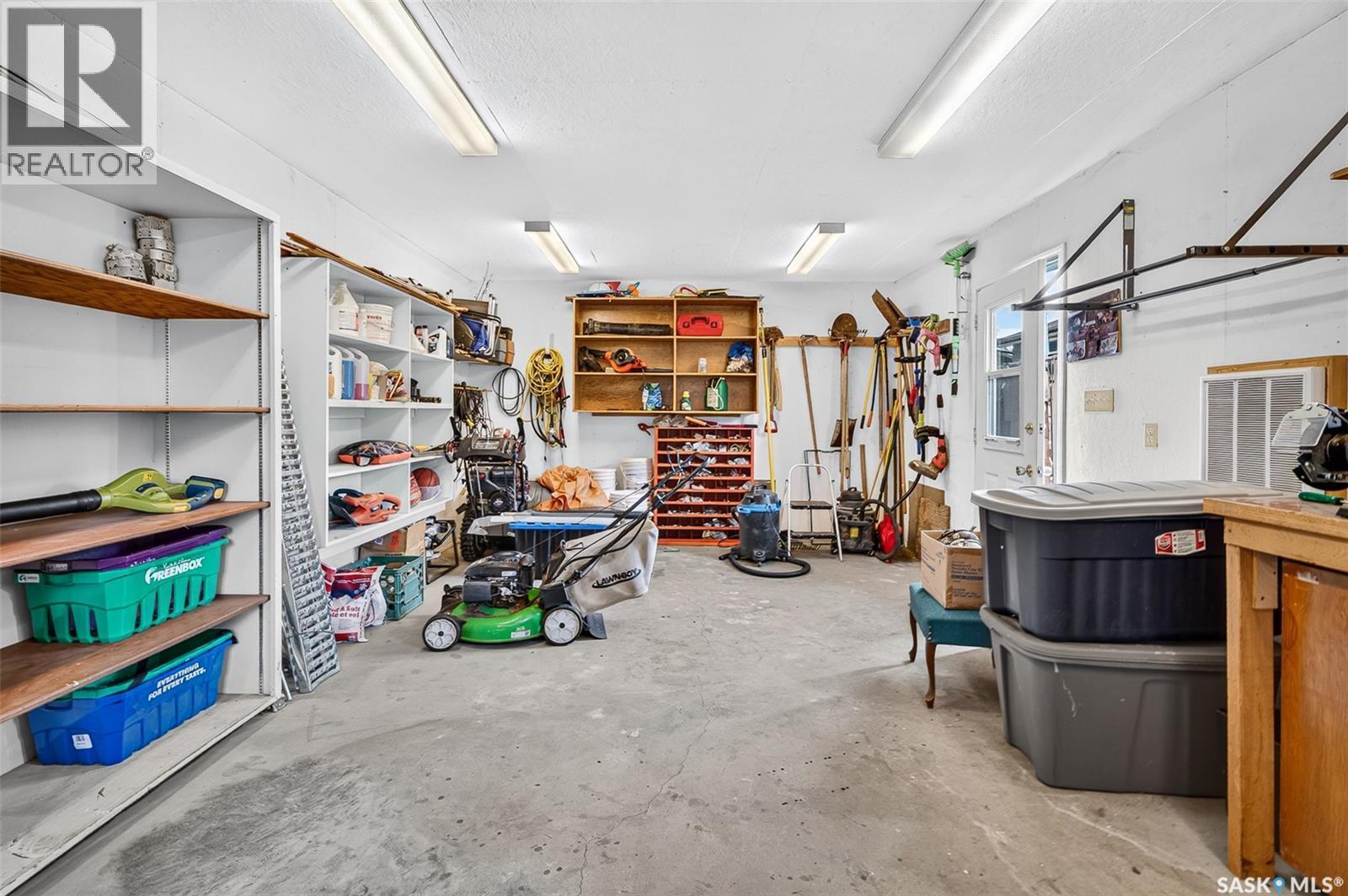 919 Holdsworth Crescent, Moose Jaw, SK - Indoor Photo Showing Garage