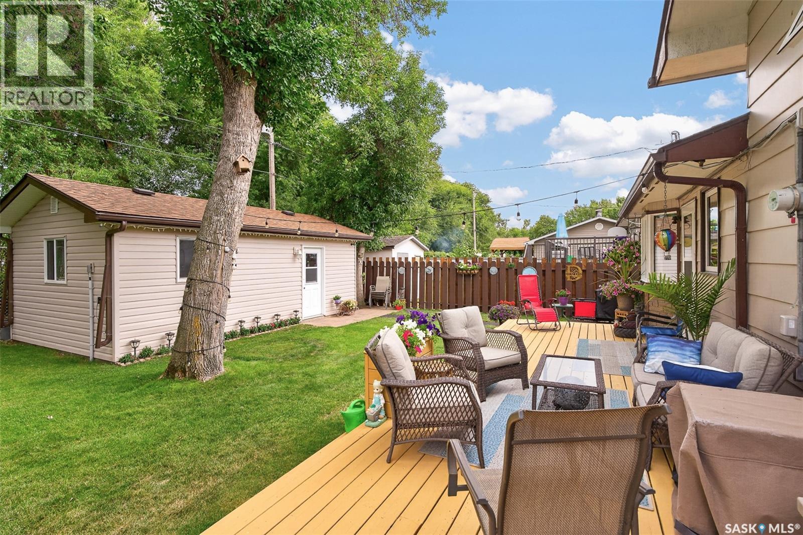919 Holdsworth Crescent, Moose Jaw, SK - Outdoor With Deck Patio Veranda With Exterior