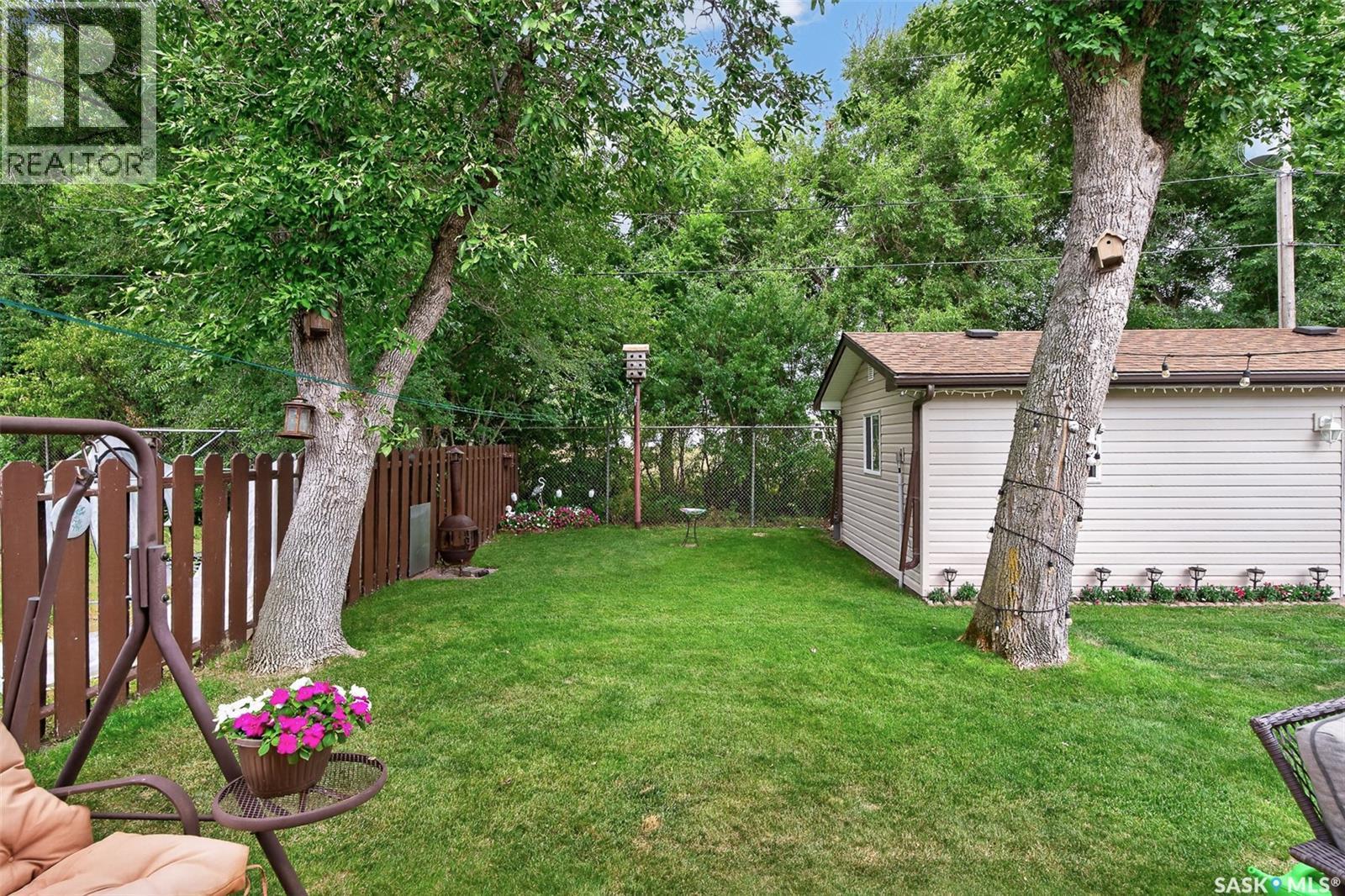 919 Holdsworth Crescent, Moose Jaw, SK - Outdoor