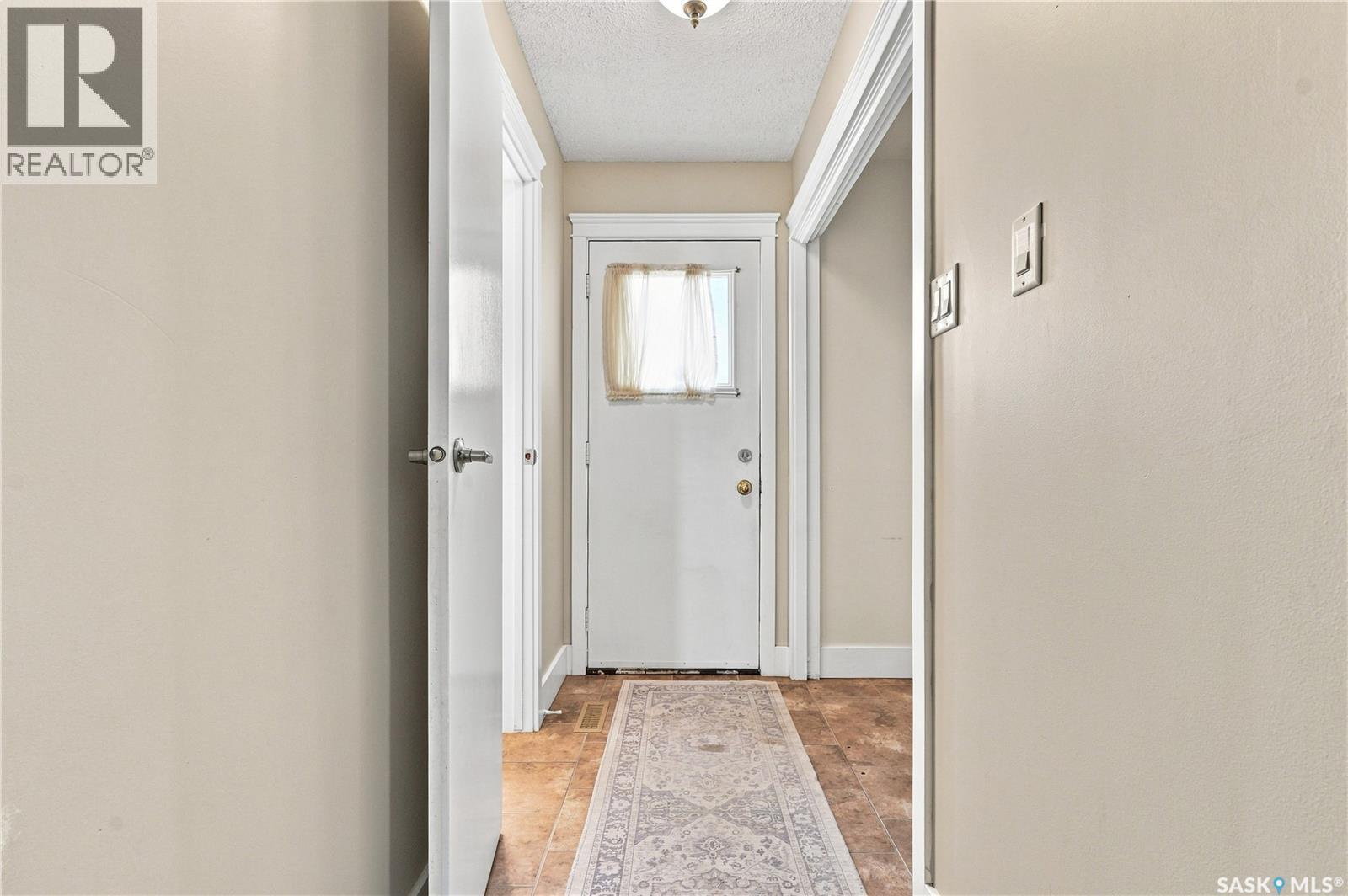 242 Auld Crescent, Saskatoon, SK - Indoor Photo Showing Other Room