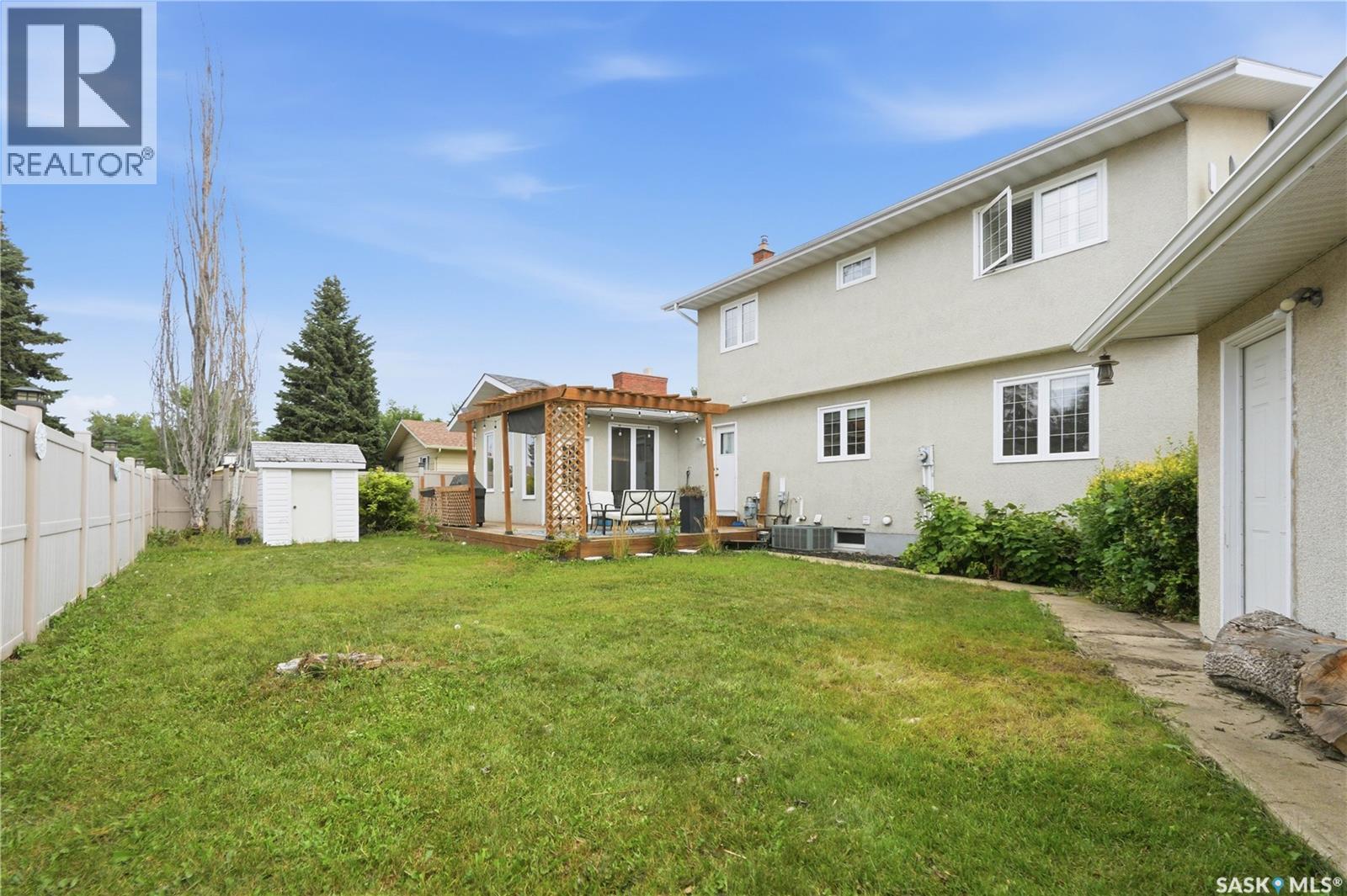 242 Auld Crescent, Saskatoon, SK - Outdoor