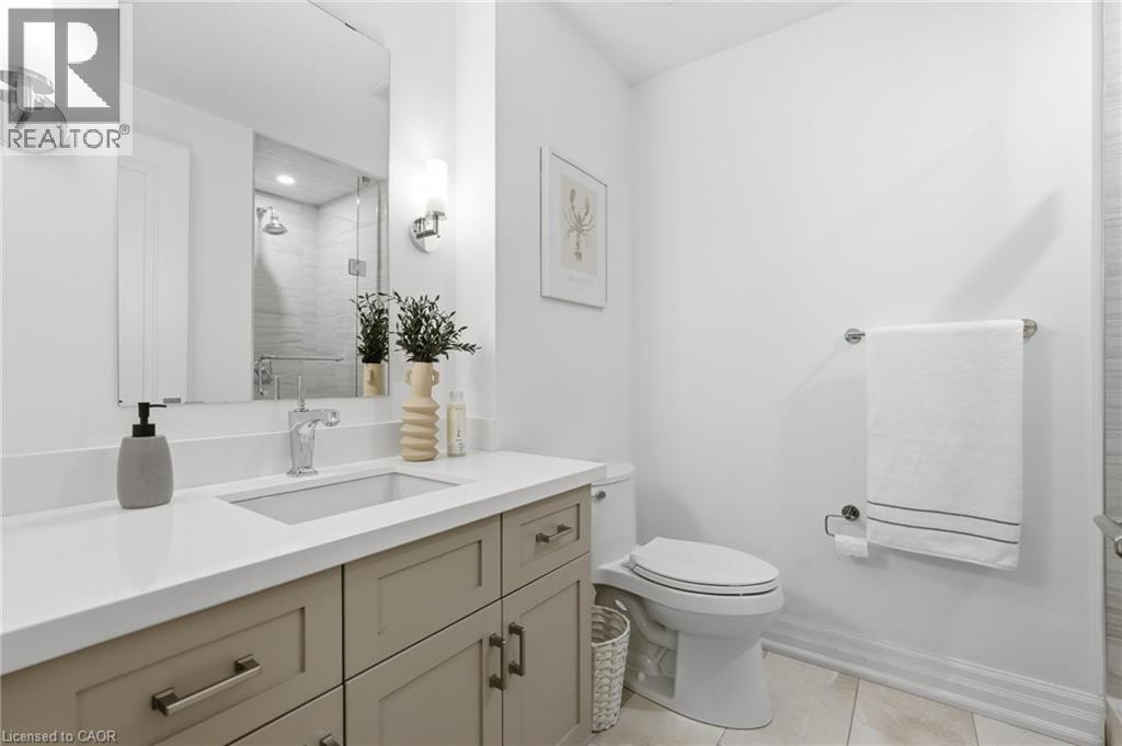 2060 Lakeshore Road Unit# 310, Burlington, ON - Indoor Photo Showing Bathroom