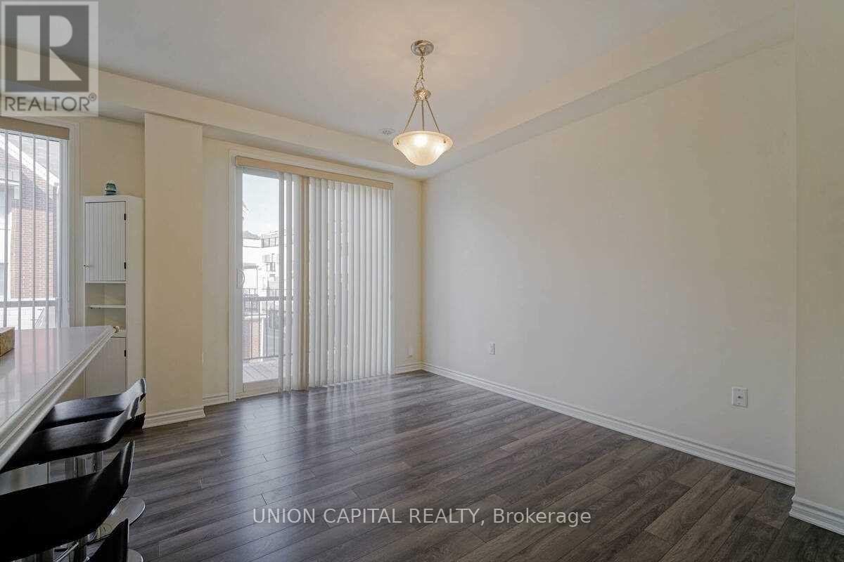 90 Cornell Centre Boulevard, Markham, ON - Indoor Photo Showing Other Room