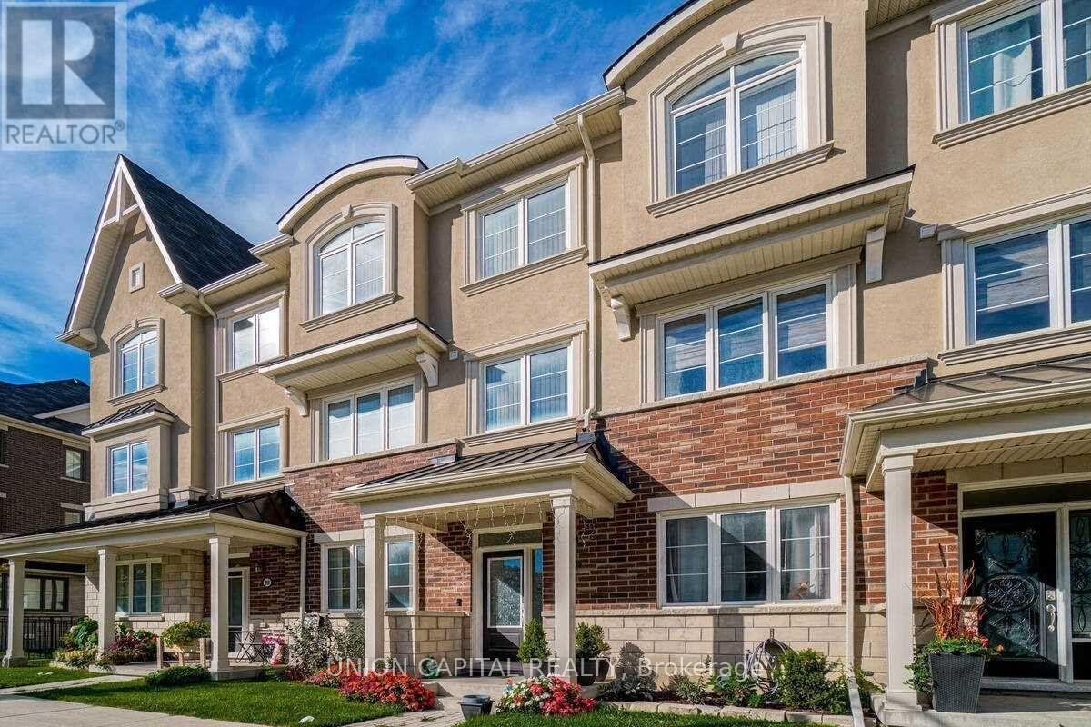 90 Cornell Centre Boulevard, Markham, ON - Outdoor With Facade