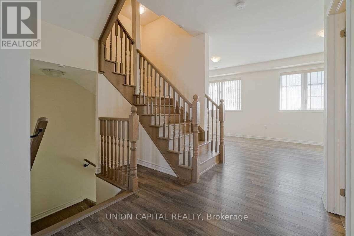 90 Cornell Centre Boulevard, Markham, ON - Indoor Photo Showing Other Room