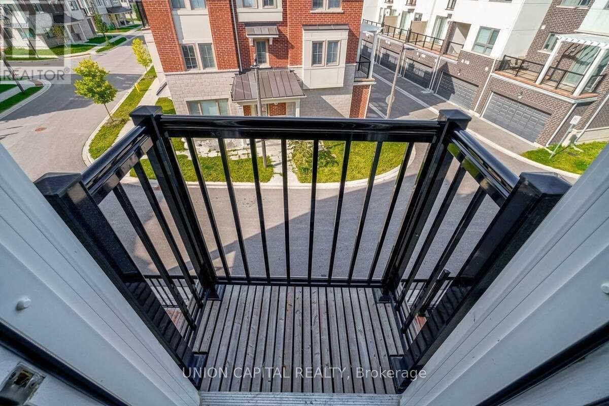 90 Cornell Centre Boulevard, Markham, ON - Outdoor