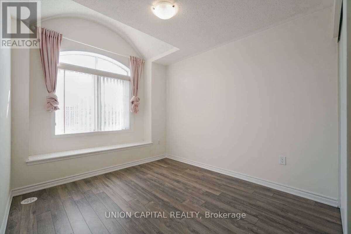 90 Cornell Centre Boulevard, Markham, ON - Indoor Photo Showing Other Room