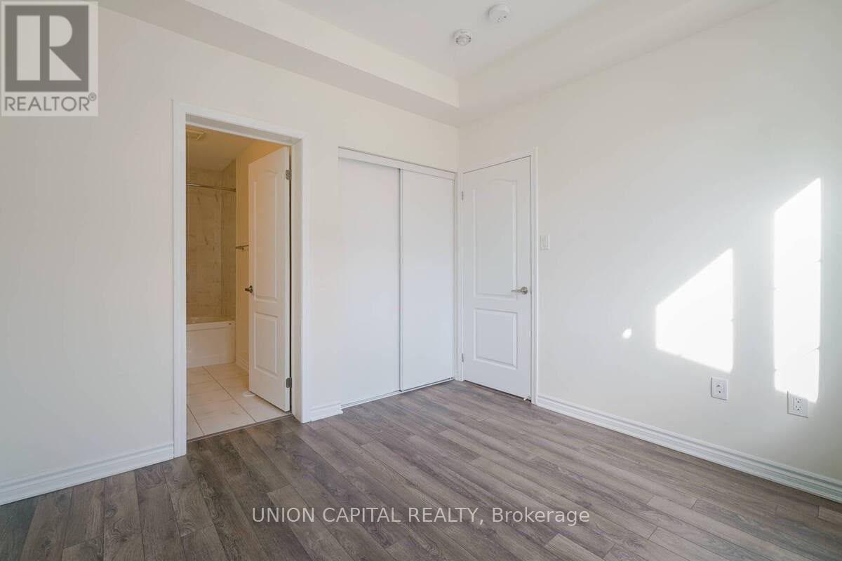 90 Cornell Centre Boulevard, Markham, ON - Indoor Photo Showing Other Room