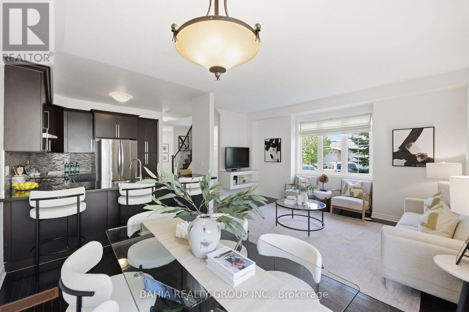 55 Cedar Lake Crescent E, Brampton, ON - Indoor