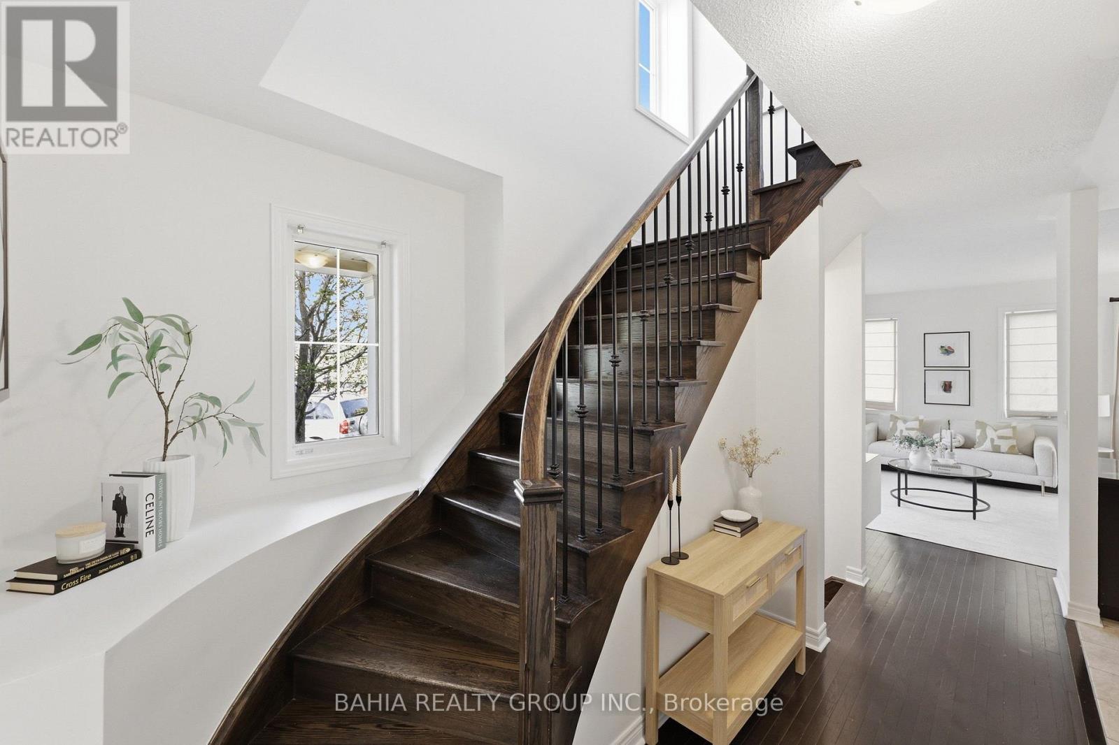 55 Cedar Lake Crescent E, Brampton, ON - Indoor Photo Showing Other Room