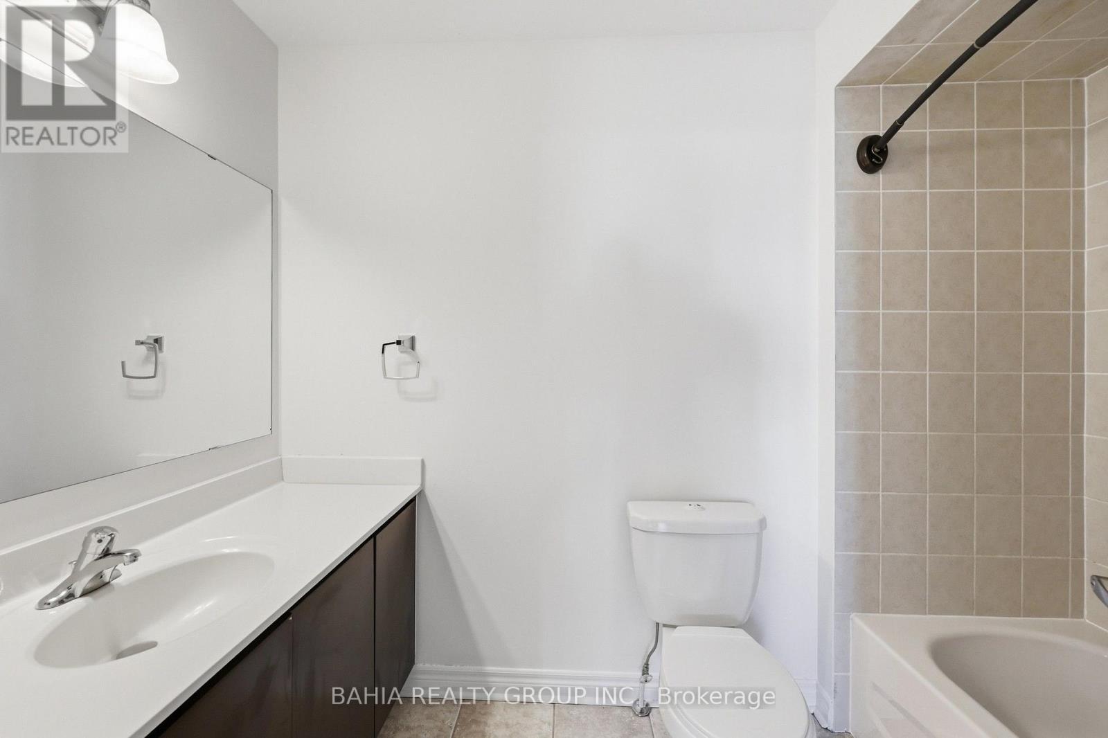 55 Cedar Lake Crescent E, Brampton, ON - Indoor Photo Showing Bathroom