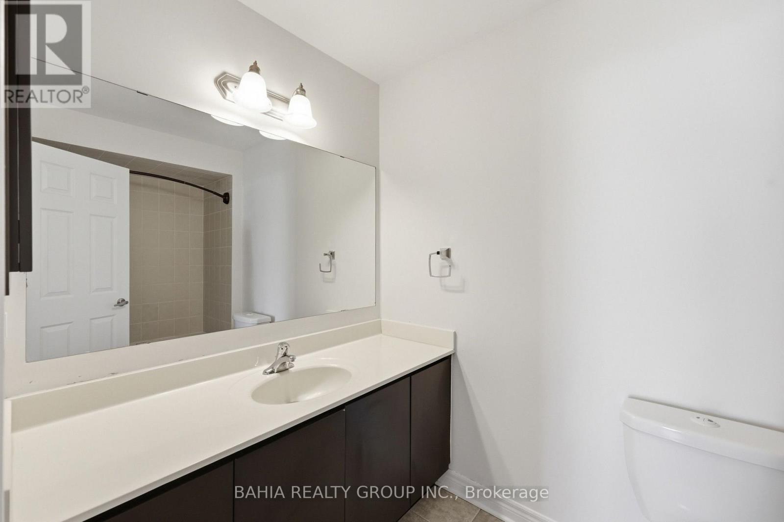 55 Cedar Lake Crescent E, Brampton, ON - Indoor Photo Showing Bathroom