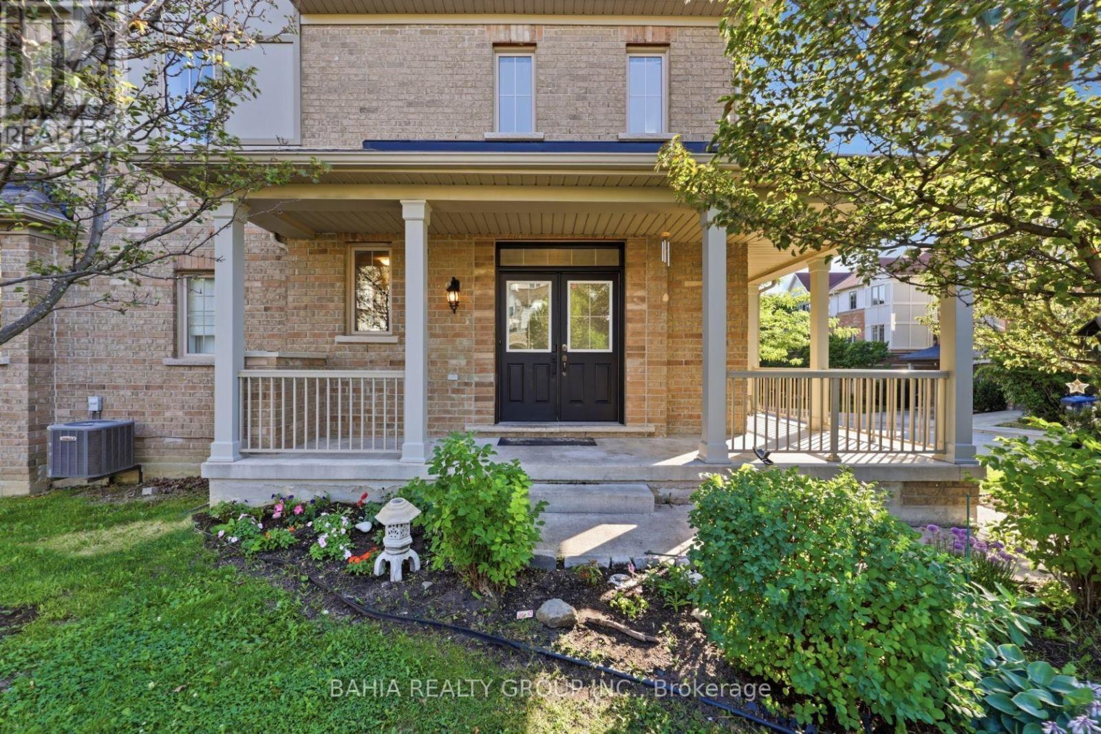 55 Cedar Lake Crescent E, Brampton, ON - Outdoor With Deck Patio Veranda