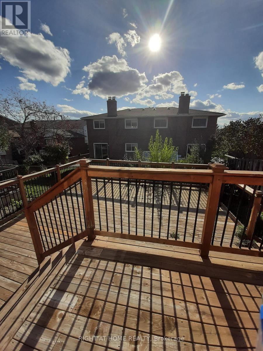 39 Hockley Path, Brampton, ON - Outdoor