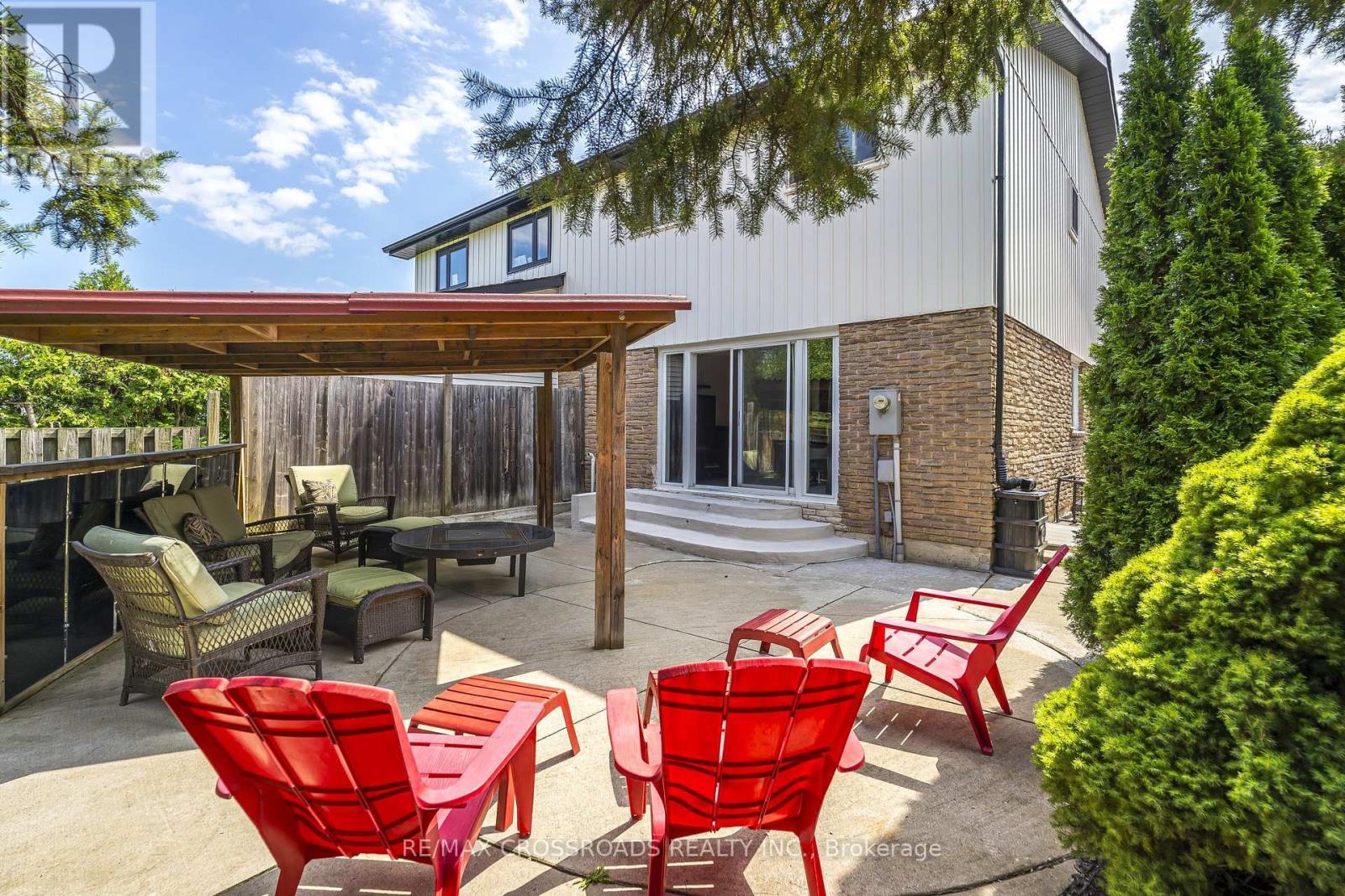 Poured Concrete Patio & Steps - 655 Dodsworth Crescent, Mississauga, ON - Outdoor With Deck Patio Veranda With Exterior