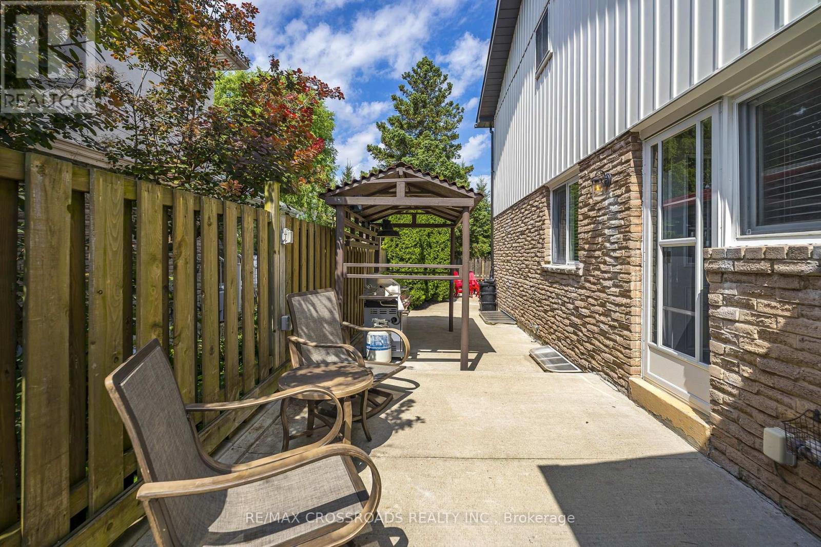 Side Entry to Kitchen - 655 Dodsworth Crescent, Mississauga, ON - Outdoor With Deck Patio Veranda With Exterior