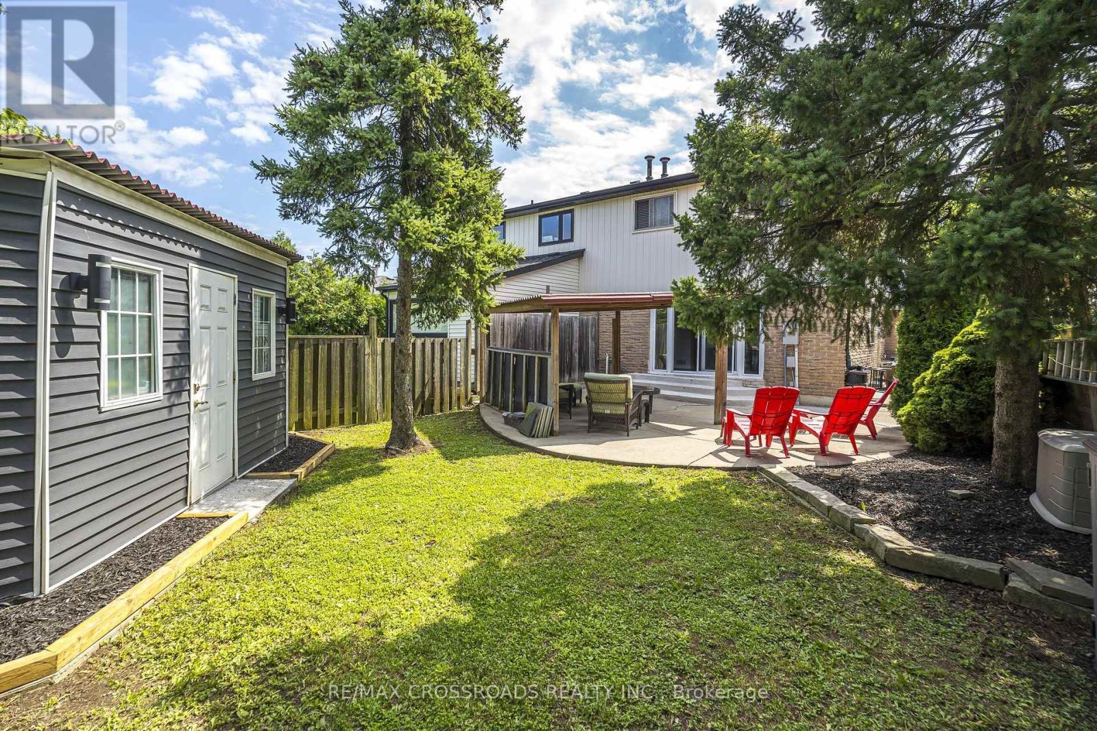 Lush Greenery, Fully Fenced, Great Yard!! - 655 Dodsworth Crescent, Mississauga, ON - Outdoor With Deck Patio Veranda