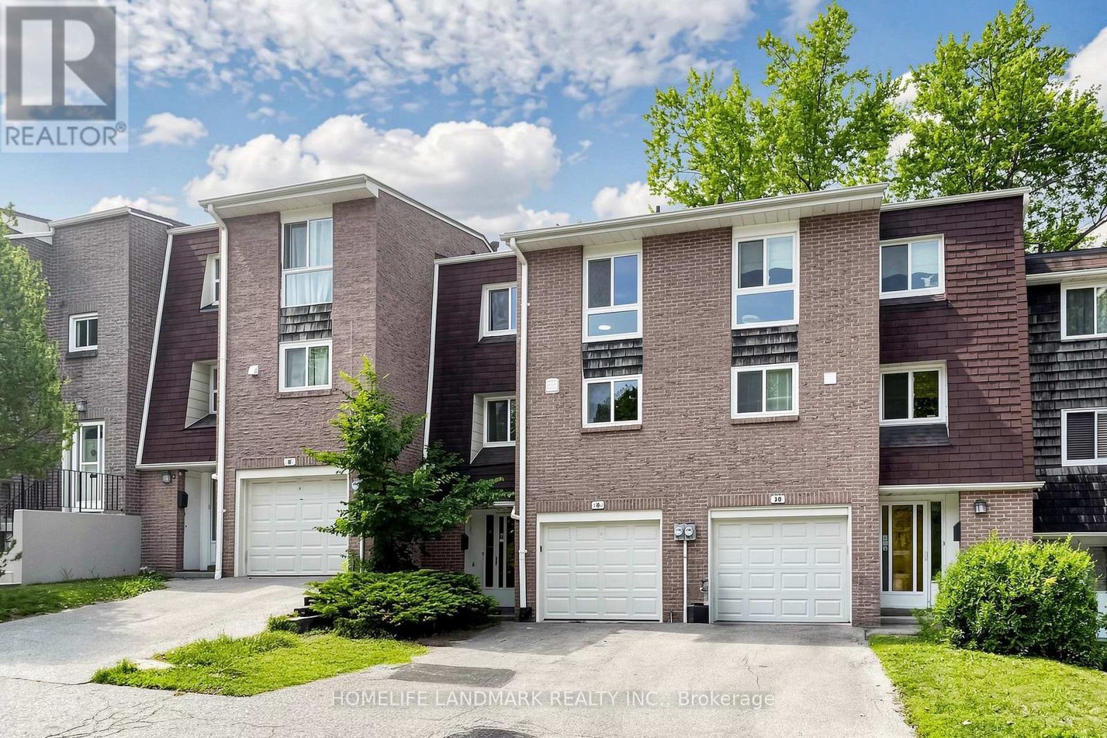 8 Rusty Crest Way, Toronto, ON - Outdoor With Facade