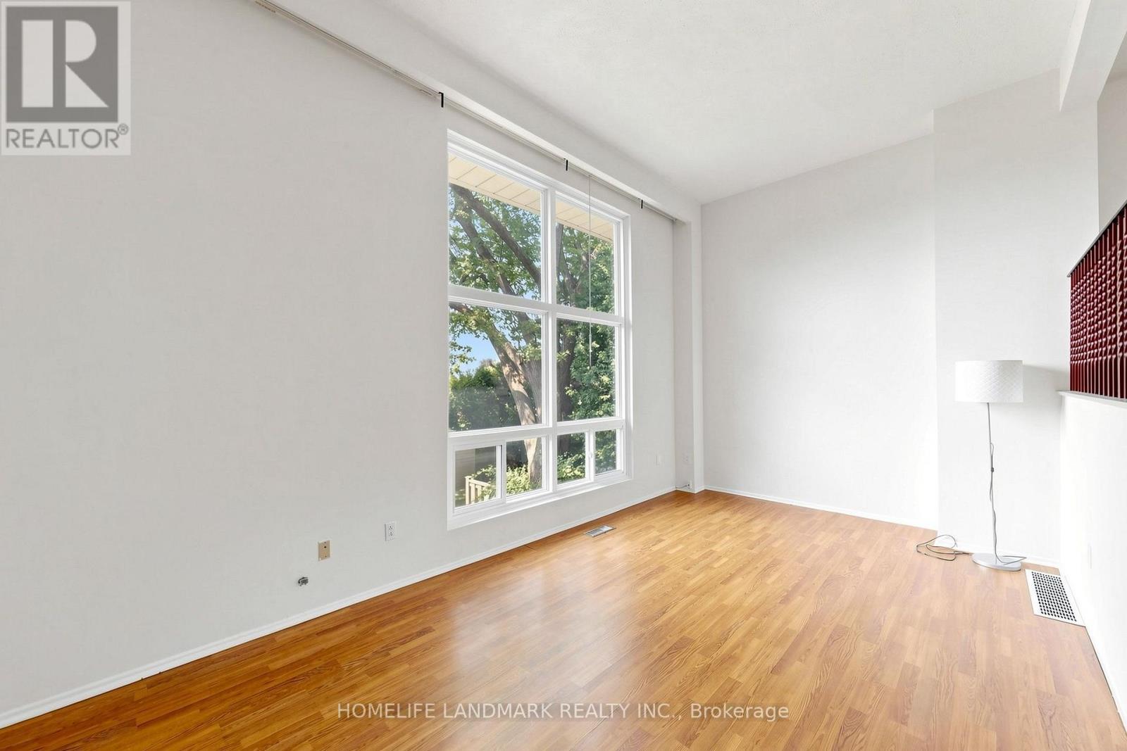 8 Rusty Crest Way, Toronto, ON - Indoor Photo Showing Other Room