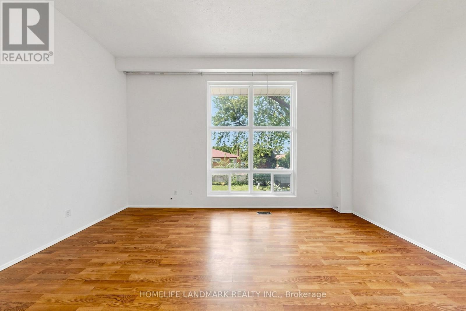 8 Rusty Crest Way, Toronto, ON - Indoor Photo Showing Other Room