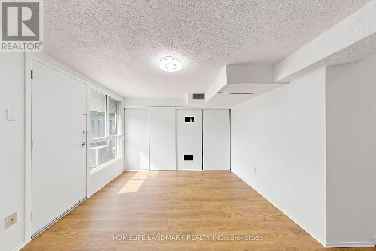 8 Rusty Crest Way, Toronto, ON - Indoor Photo Showing Other Room