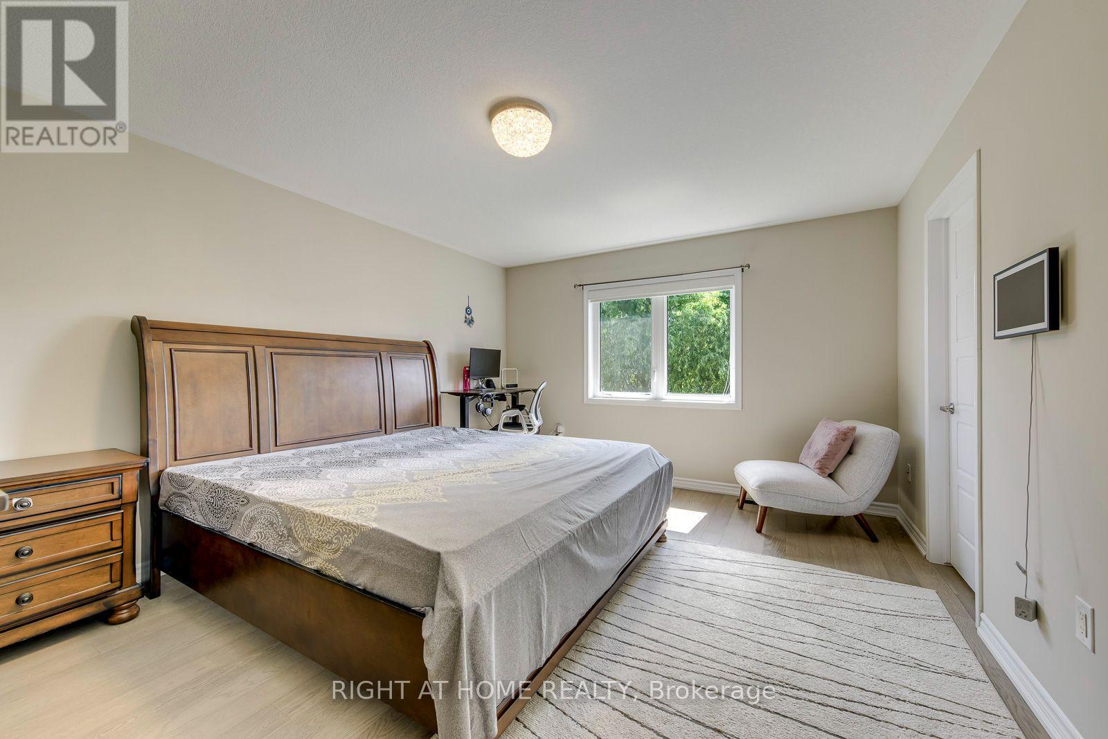 40 Stillwater Crescent, Hamilton, ON - Indoor Photo Showing Bedroom