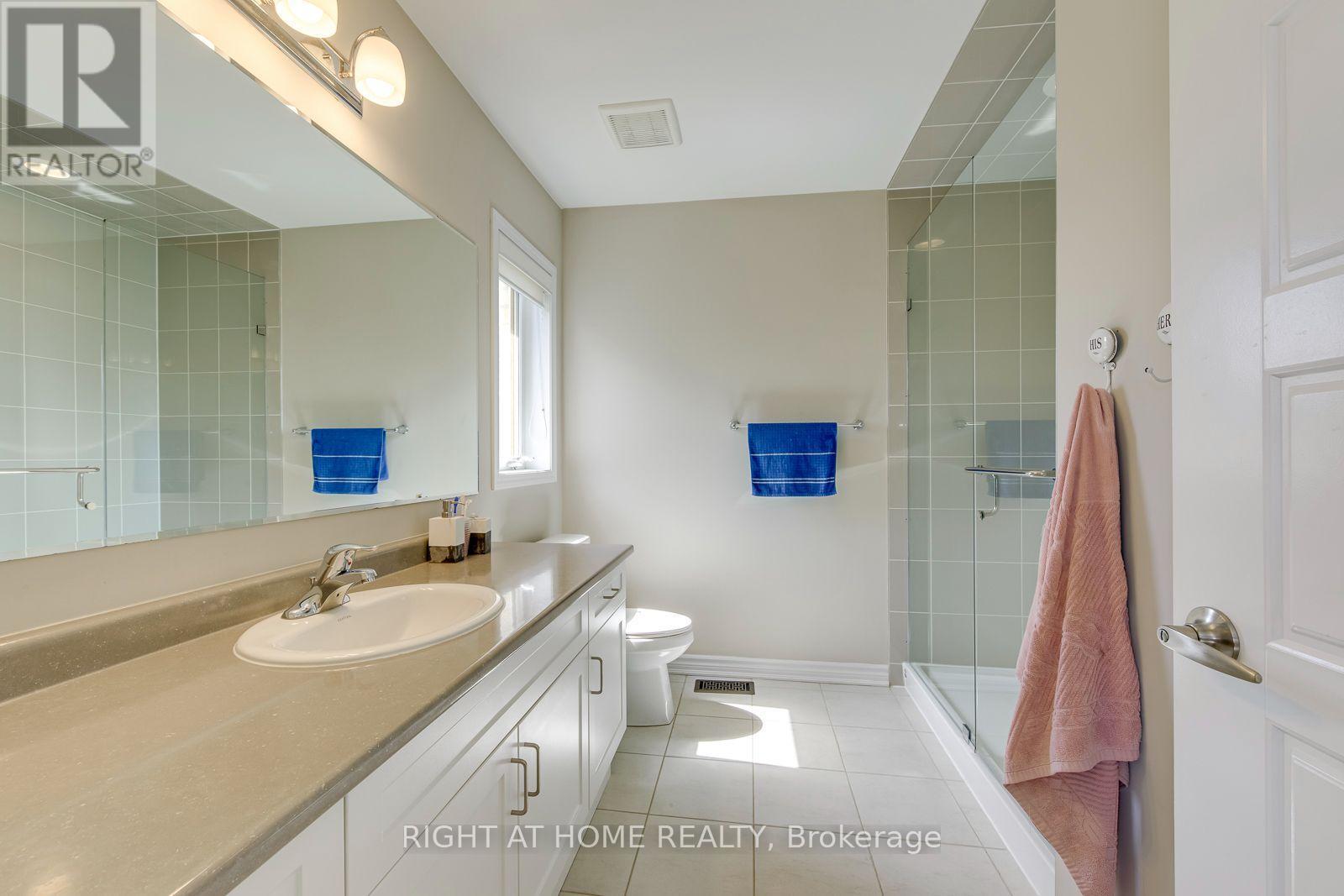 40 Stillwater Crescent, Hamilton, ON - Indoor Photo Showing Bathroom