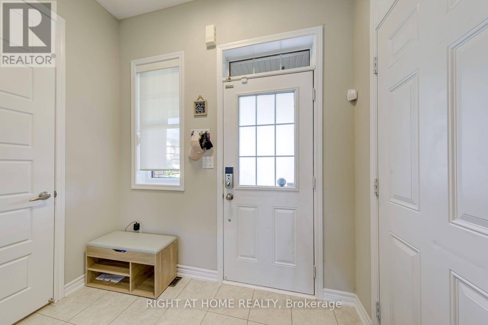 40 Stillwater Crescent, Hamilton, ON - Indoor Photo Showing Other Room
