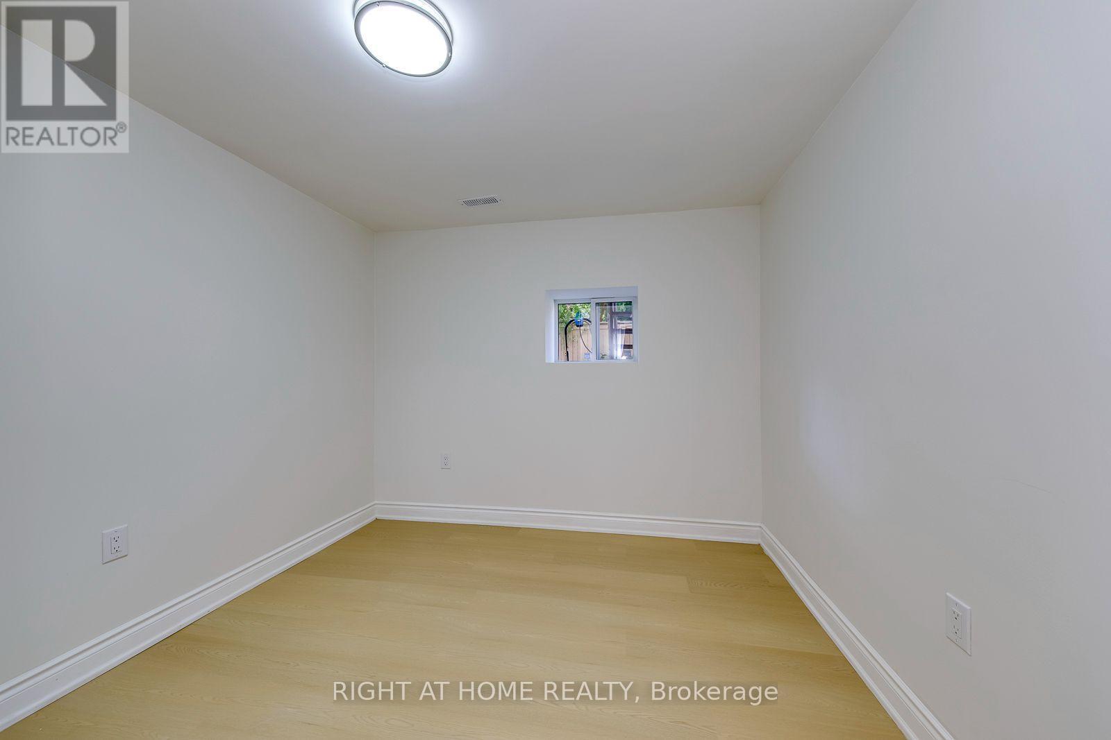 40 Stillwater Crescent, Hamilton, ON - Indoor Photo Showing Other Room