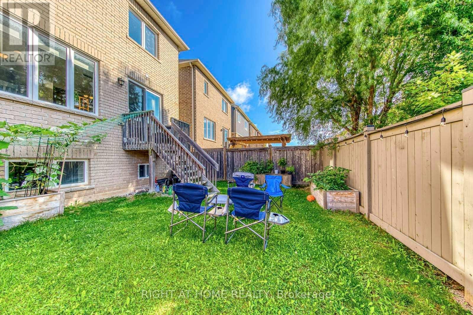 40 Stillwater Crescent, Hamilton, ON - Outdoor