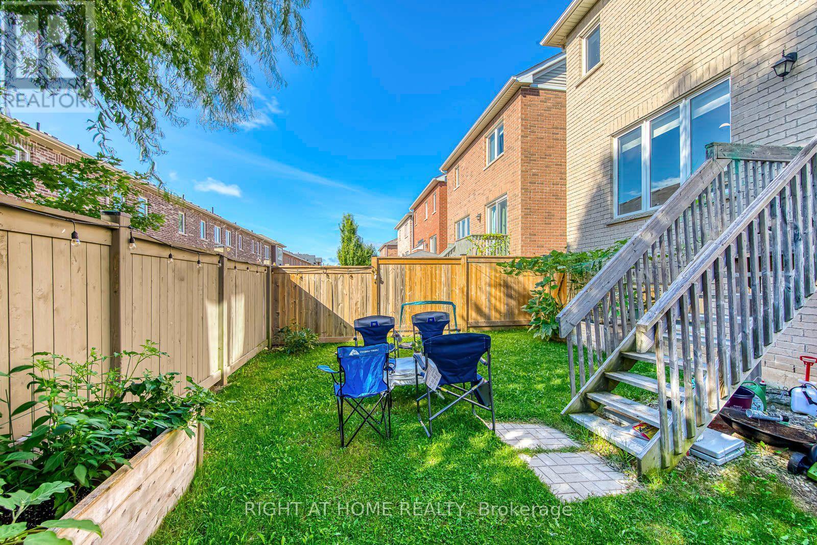40 Stillwater Crescent, Hamilton, ON - Outdoor