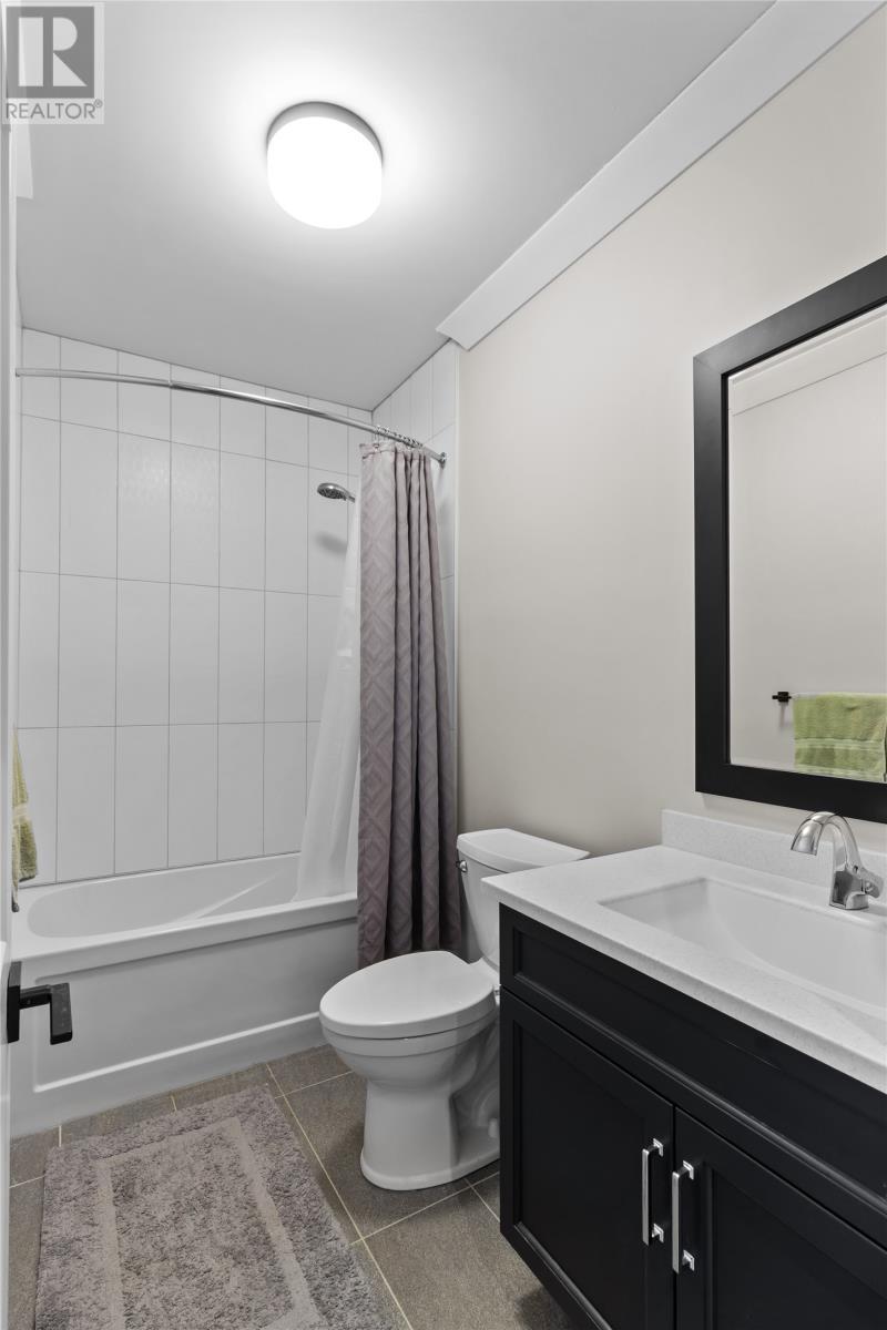 7 Commodore Place, Conception Bay South, NL - Indoor Photo Showing Bathroom
