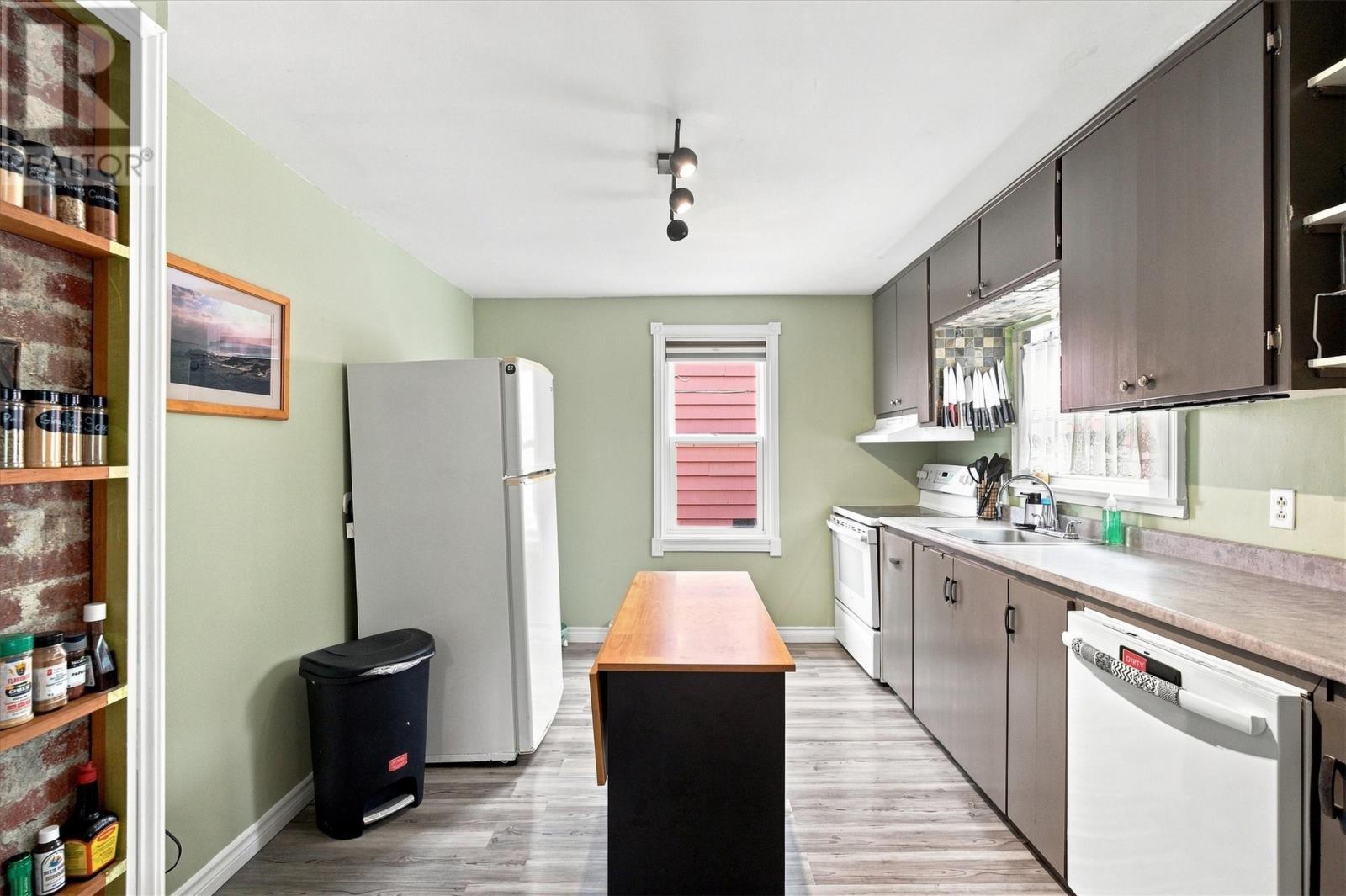 66 Pearce Avenue, St.John'S, NL - Indoor Photo Showing Kitchen