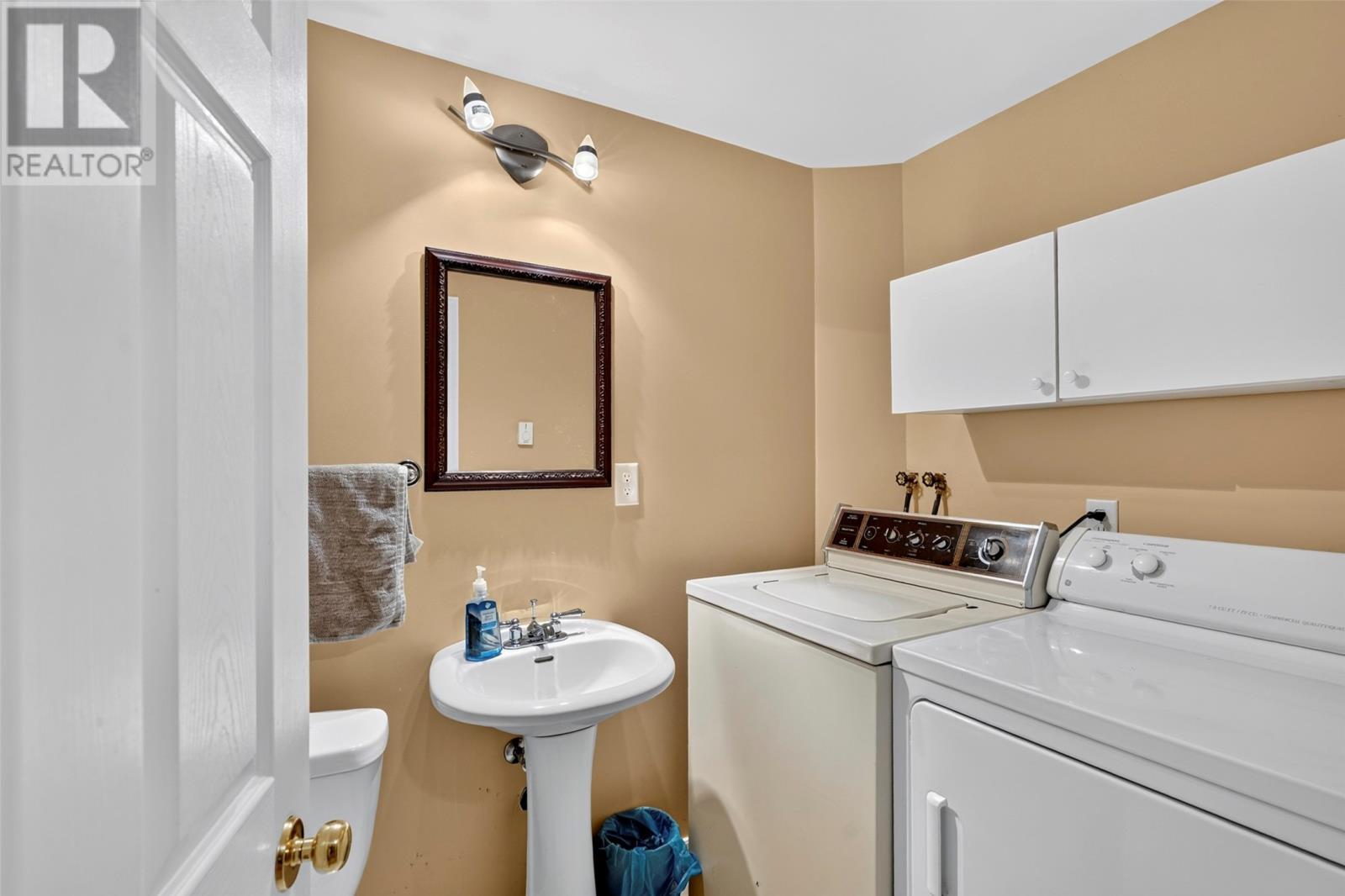 10 Ledum Place, St. John'S, NL - Indoor Photo Showing Laundry Room
