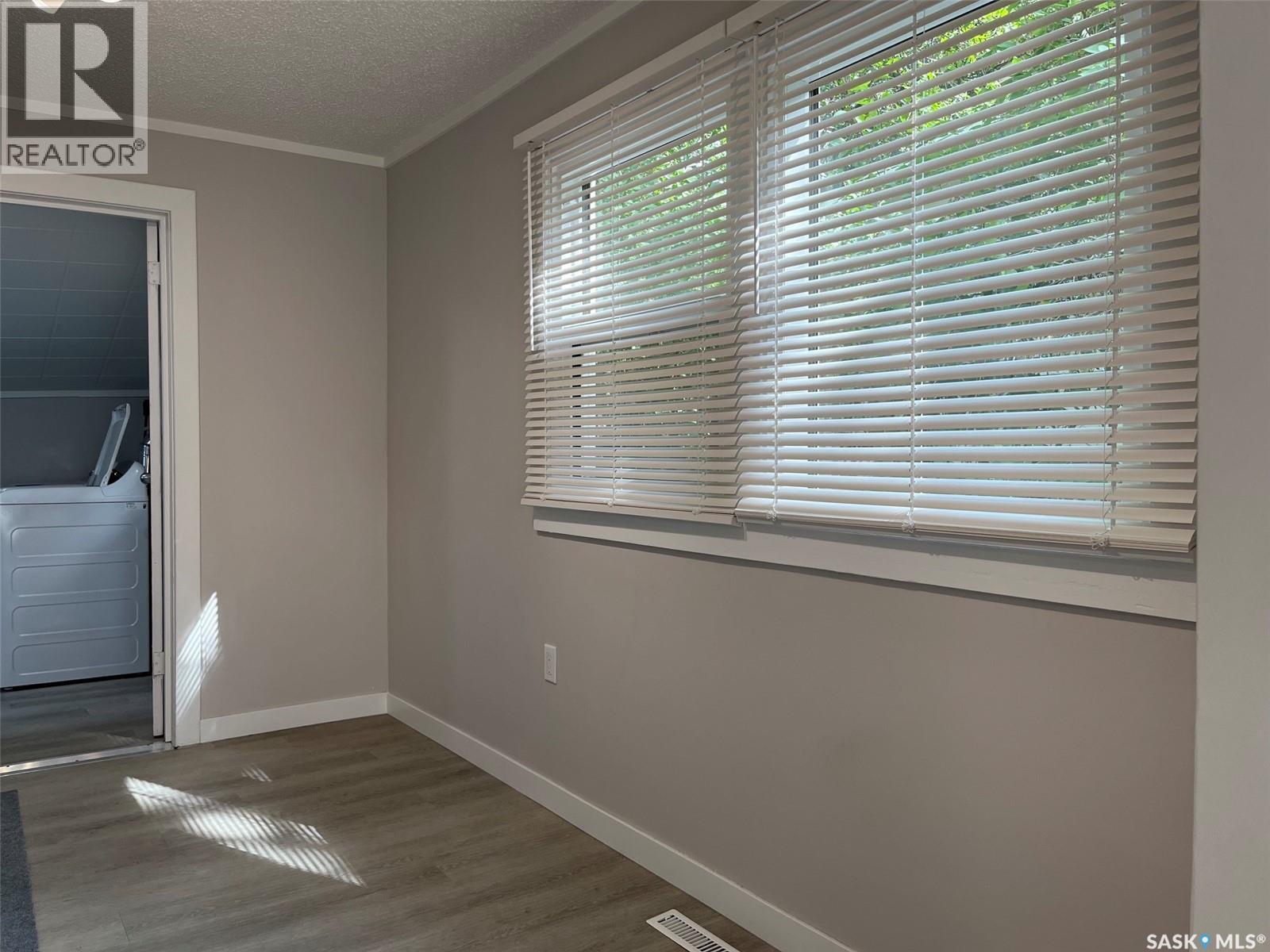 1255 Atkinson Street, Regina, SK - Indoor